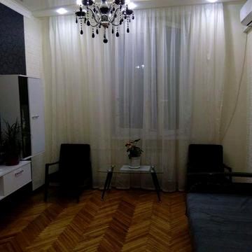 Продам 2ком.кв в центре