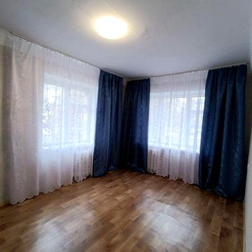 Продам 2 х.кімнатну квартиру по вулиці Чорних Запорожців 61а