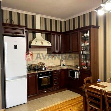 Квартира 3 кімнатна  на проспекті Металургів