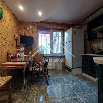 Великого Кобзаря вул. (Першотравнева), 13