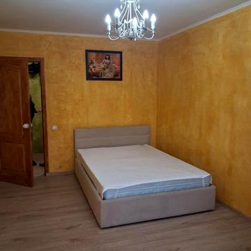 Голосіївський просп. (40-річчя Жовтня), 7