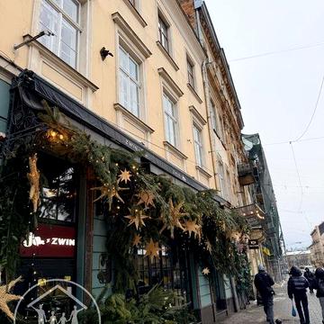 Центр вул. Винниченка , унікальний вид з вікна, фасадні вікна