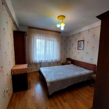 Оренда 2-к квартири на вул. Академіка Булаховського