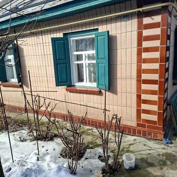 Продам частину будинку в с. Червона Слобода