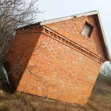 Продам будинок можна і під розбор участок єсть