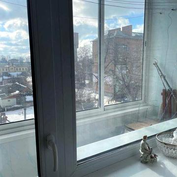 Продам 2кімнатну квартиру-центр