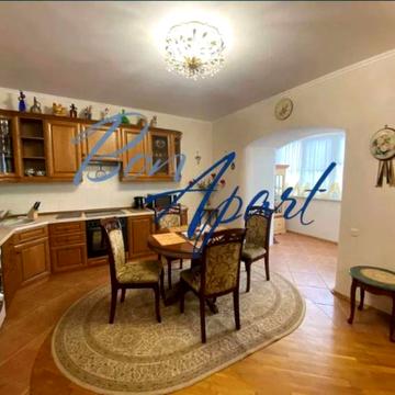 Максима Токарева вул. (Вузівська), 5