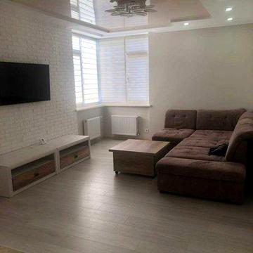 Здається в оренду 2-х кімнатна студія у новобудові.