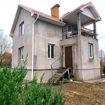 Продам новий,добротній будинок з бомбосховищем.Від Києва 50км.