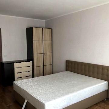 Ясинуватський пров., 11