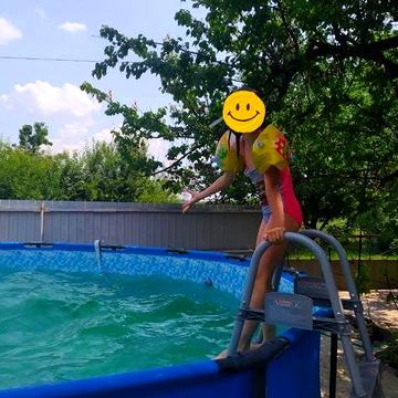 Продам дачу с бассейном 16 кубов.