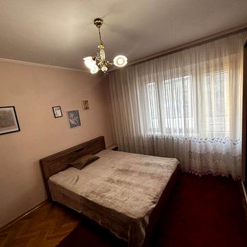 Оренда 2 кім. кв.  в ближньому центрі