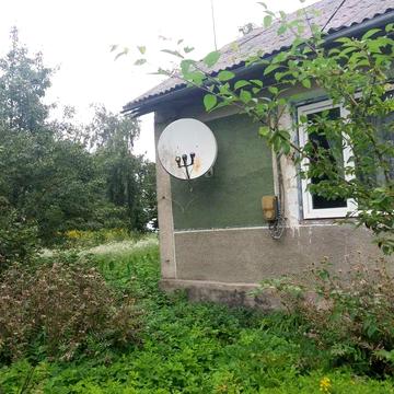 Будинок та земельна ділянка під забудову 20км від міста Луцьк