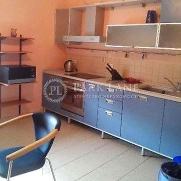 Продаж 1-к квартири з ремонтом Лесі Українки 7Б Печерськ Центр