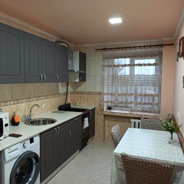 Симиренка вул., 13