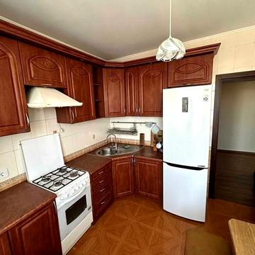 Здається 2к квартира в центрі міста по вул Острозького