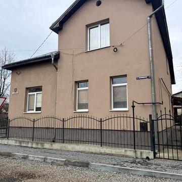 Оренда 3-кімнатної квартири в особняку| Ближня Роша