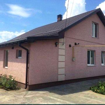 Гарний компактний будинок з якісним ремонтом в селищі Солоницівка