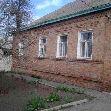 Продам великий та добротний цегляний будинок в Дергачах