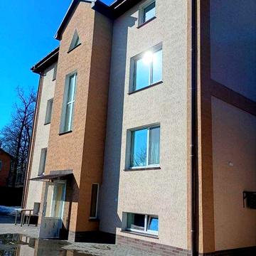 Квартира-студія в центрі  Закрита територія  Косметичний ремонт