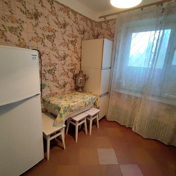 Продається 1-кім квартира в Хортицькому районі. Ціна 12000уе.