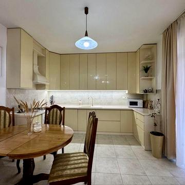 Оренда простороі 1,5к квартири в центрі, набережна, новобудова