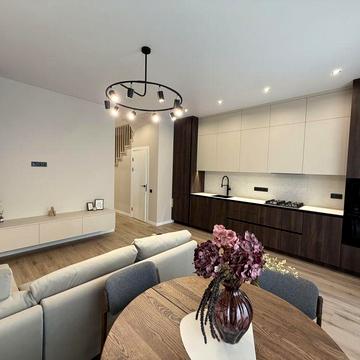 Продам ремонт та меблі поряд Фора Новус