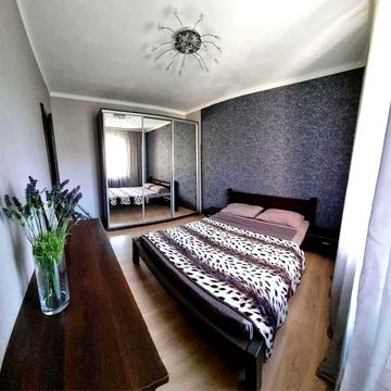 Оренда 2к на 5 Зарічному