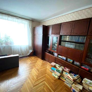 Продаж 3 кім. квартири 87м, 4/9, вул. Благовісного (Никольская), Центр