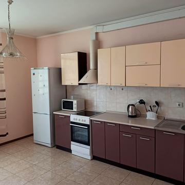 Саперно-Слобідська вул., 24