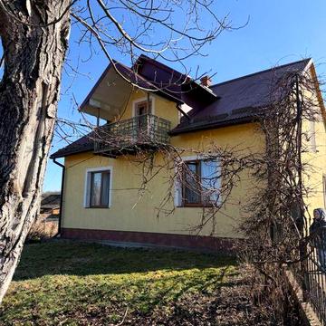 Продається затишний будинок у місті Дрогобичі