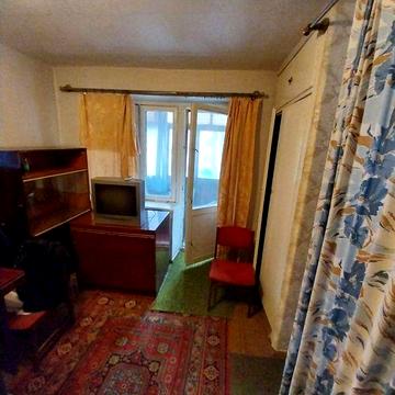 Продам 2к.гостинку, м.Дворец Спорта, Стадионный пр. РР9