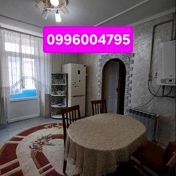 3 кім квартира, центр, біля університету, балкон, паркомісце.