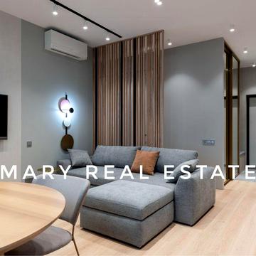 Tetris Hall, Тетріс Холл, Ділова 1/2