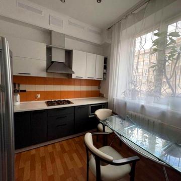 Продаж  квартири біля метро Дарниця