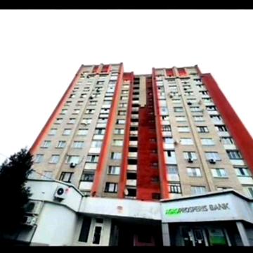 Від власника. Здається трикімнатна квартира,ринок Урожай