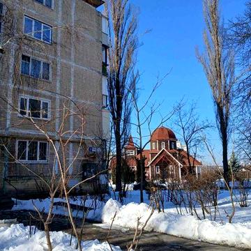 2-х кім кв,  в 2-х хв від зуп. трансп, 7-10 хв. від ст. м. Святошино