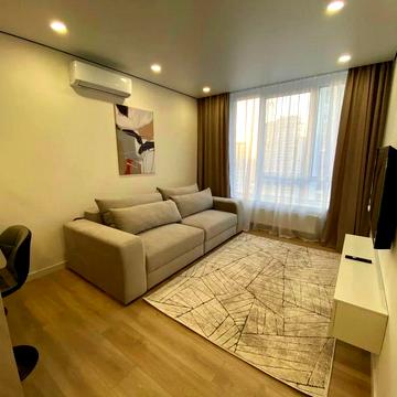 Перша Здача! Не вимикають світло! 1-к квартира Варшавський 3