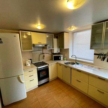 Здається будинок Центр міста, 2 кімнати