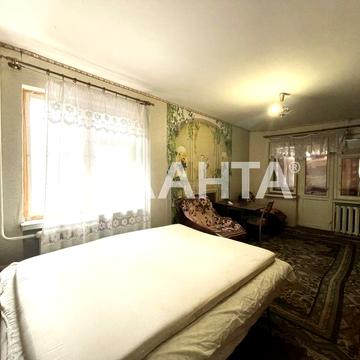 2 комн Черемушки ул Филатова Ивана и Юрия Лип 3 этаж раздельные комн