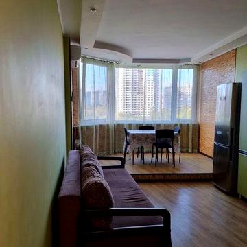 Оренда однокімнатна Пчілка,2.метро Позняки 10хв. 56м.кв. 15000грн.