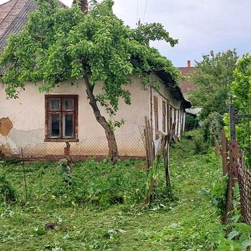 ТЕРМІНОВО!!! м.Стрий поряд з центром  Власний буд з власною ділянкою