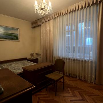 Панаса Мирного вул., 27