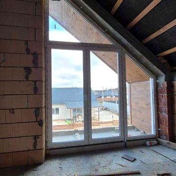 Будинок з найкращих матеріалів та з шикарною майстер-спальнею