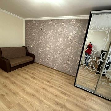 Вільна до поселення Здам 1 кім парк Миру