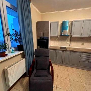 Оренда 1к, Голосіївський район, вул. Саперно-Слобідська, м. Деміївська