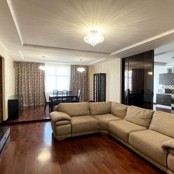 Юрія Іллєнка вул. (Мельникова), 18-Б