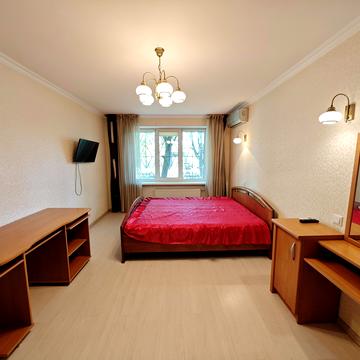 Сімї Глодан вул., 21