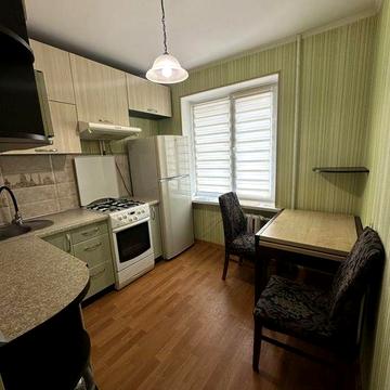 Власник. Здам 1-кімнатну квартиру, Героїв України