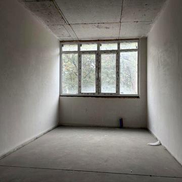 Терміновий продаж!Центр міста! Двокімнатна квартира біля школи!